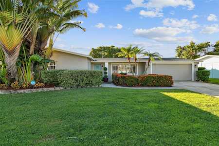 3920 Fontainebleau Dr Tampa, FL 33634