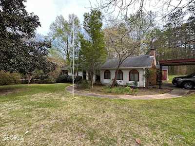 6326 Hillpine Drive Douglasville, GA 30135