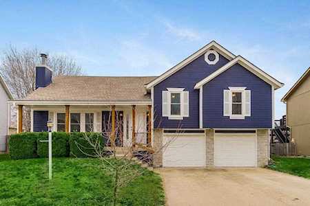 12341 S Crest Dr Olathe, KS 66061