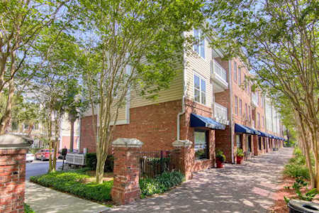 260 Seven Farms Dr Charleston, SC 29492