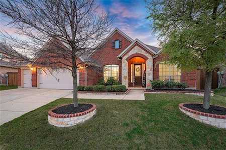 429 Aylesbury Drive Roanoke, TX 76262