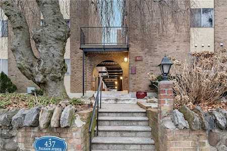 437 Palisade Avenue #F2 Yonkers, NY 10703