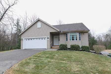 1 Aspen Ln Newton, NH 03858
