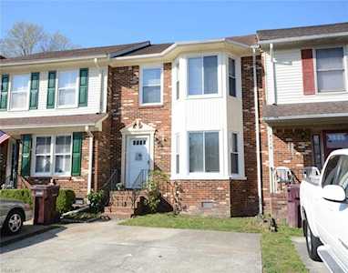 3116 Radcliffe Ln Chesapeake, VA 23321