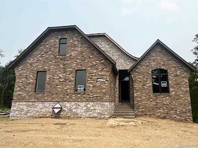 9799 Lake Edge Dr Brighton Twp, MI 48114