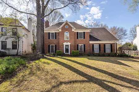 8639 Cedar Trails Dr Memphis, TN 38016