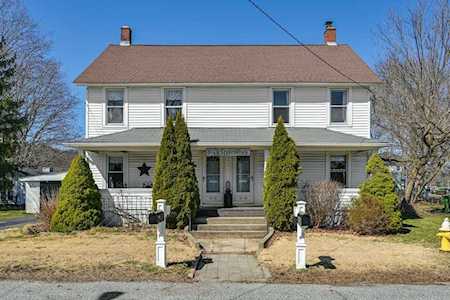 27 Edgemere Ave #A Northbridge, MA 01588