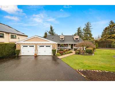 21600 Shannon LN West Linn, OR 97068