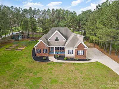 107 Dupree Ln Mooresville, NC 28115
