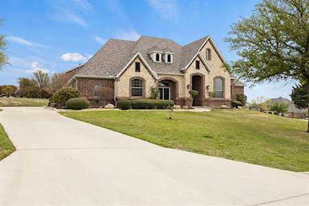 9900 Harbour View Lane Fort Worth, TX 76179