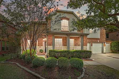 6414 Hawthorne Creek Dr Spring, TX 77379