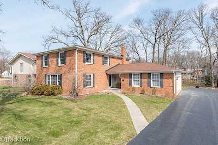 1172 Barneswood Dr Downers Grove, IL 60515