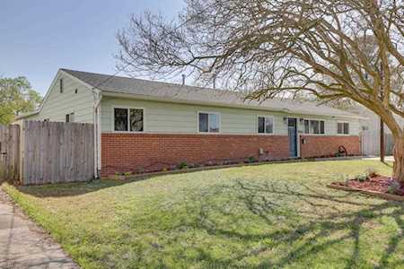 160 Waverly Dr Virginia Beach, VA 23452