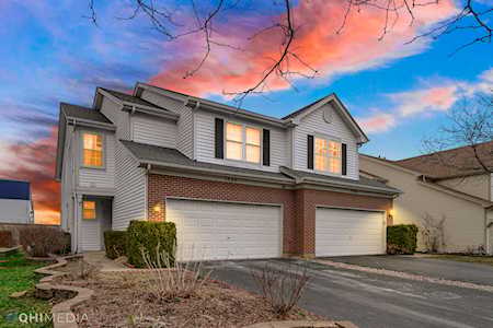 1340 Derby Ln Mundelein, IL 60060