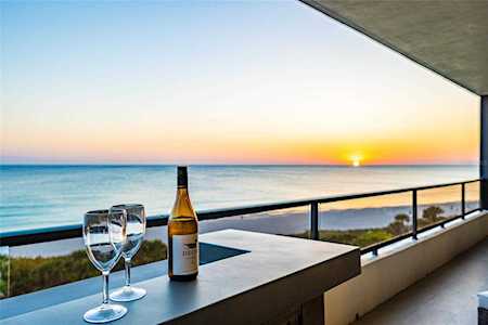 535 Sanctuary Dr #C508 Longboat Key, FL 34228