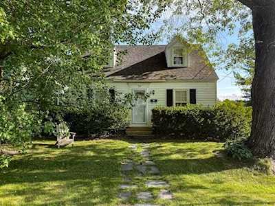 24 Pleasantdale Ave Waterville, ME 04901