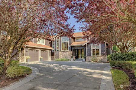 6326 Fairway Place SE Snoqualmie, WA 98065