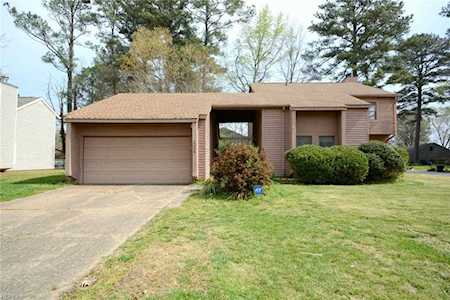 1528 Beachview Dr Virginia Beach, VA 23464