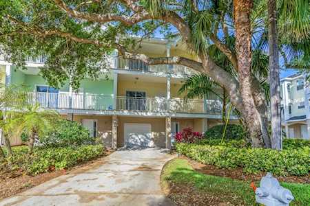 512 1st St #108 Indian Rocks Beach, FL 33785