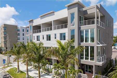559 4th Ave S St. Petersburg, FL 33701