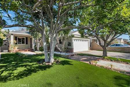 3808 N Studebaker Rd Long Beach, CA 90808