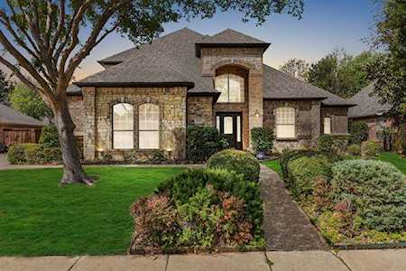 8221 Fenwick Drive North Richland Hills, TX 76182
