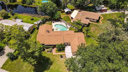 18718 Lakeshore Dr Lutz, FL 33549