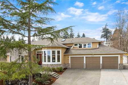 19741 53rd Ave NE Lake Forest Park, WA 98155