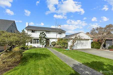 2845 W Viewmont Way W Seattle, WA 98199