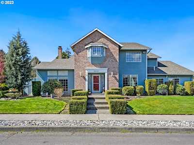 2851 NE Beech DR Gresham, OR 97030
