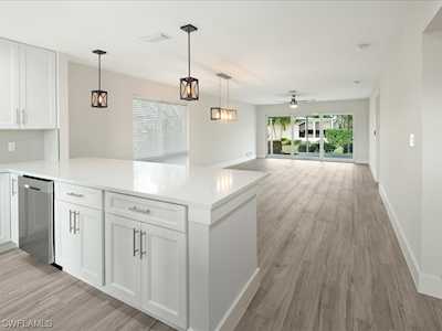 390 Palm Dr #3 Naples, FL 34112