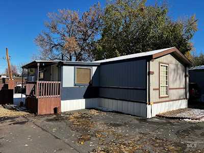 1951 N Hampton Rd #B6 Boise, ID 83704