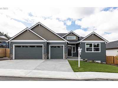 1730 NE Robert RD Estacada, OR 97023
