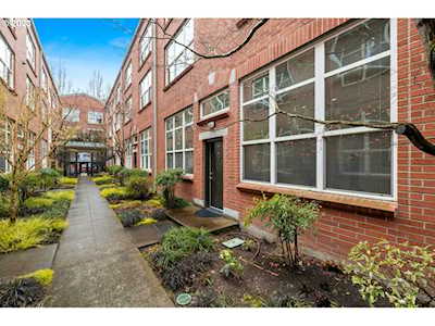 1009 NW Hoyt ST #109 Portland, OR 97209