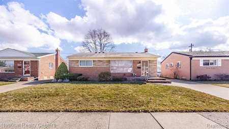32579 Mackenzie Dr Westland, MI 48185