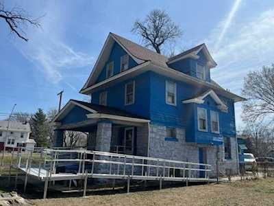 2961 Lockridge Ave Kansas City, MO 64128