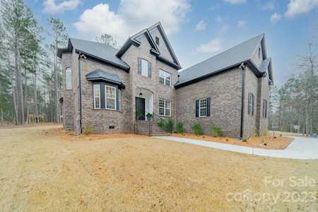 4222 River Oaks Rd Lake Wylie, SC 29710