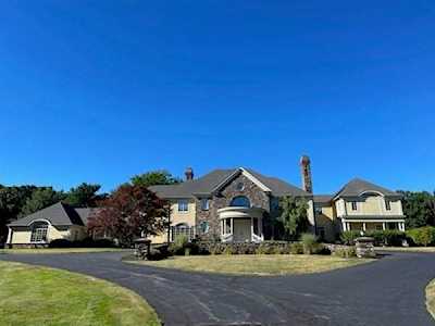 3 Glenwood Rd Southborough, MA 01772