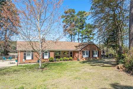 14 Laurel Wood Rd Newport News, VA 23602