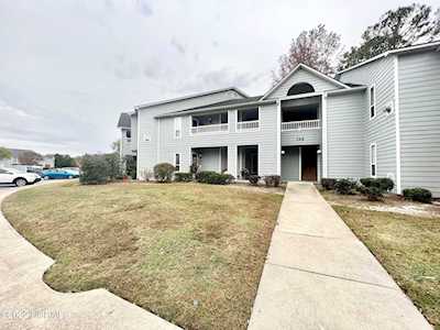 106 Breezewood Drive Greenville, NC 27858