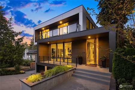10211 NE 24th St Bellevue, WA 98004