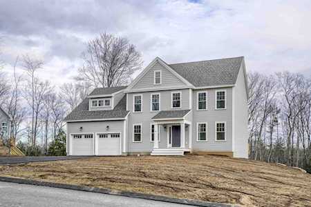 11 Captain Bannon Circle Merrimack, NH 03054
