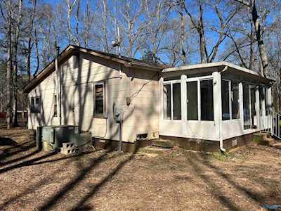 446 Guy Wilson Road Hazel Green, AL 35750