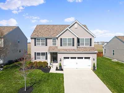 210 Silver Maple Drive Commercial Point, OH 43116