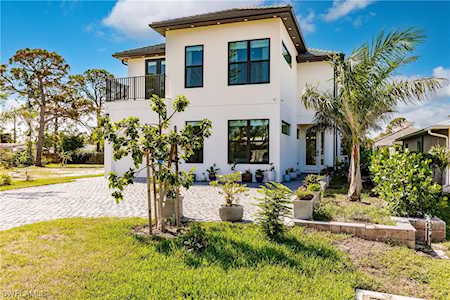 836 N 100th Ave Naples, FL 34108