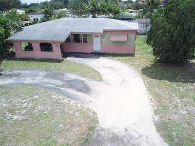 7160 SW 13th St Pembroke Pines, FL 33023