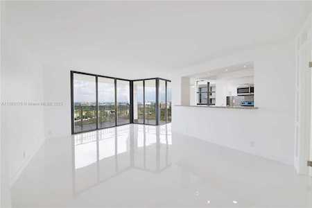 2000 Towerside Ter #1901 Miami, FL 33138