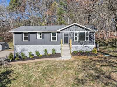 207 Cartwright Ct Goodlettsville, TN 37072