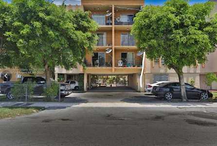 1085 W 68th St #204 Hialeah, FL 33014