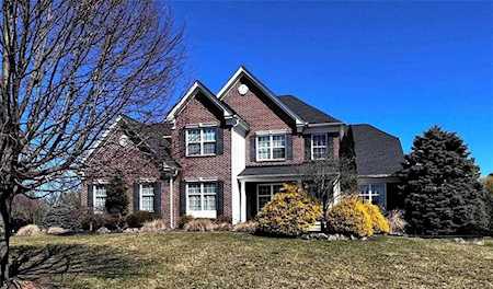4280 Crosswinds Dr Easton, PA 18045